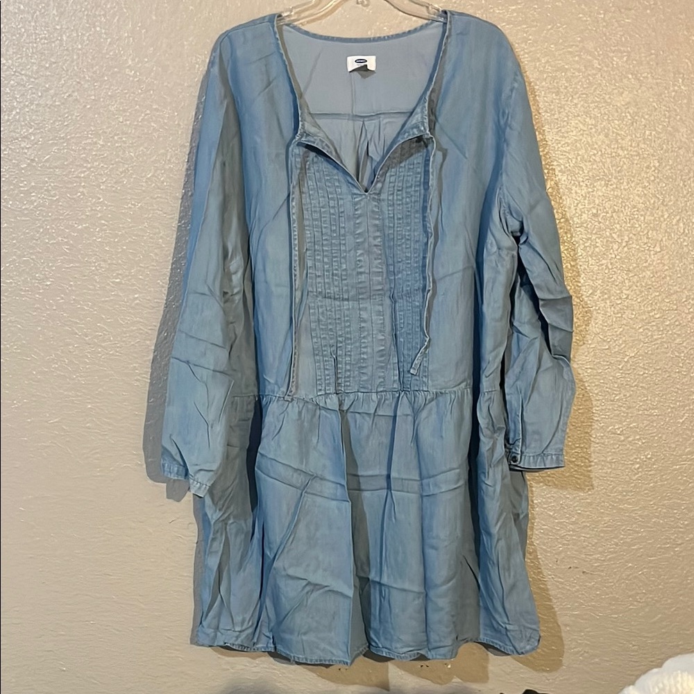 Old Navy Light Blue Pintuck Tie-Neck Long-Sleeve Dress